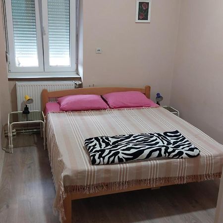 Apartman Central Ruma Exterior foto